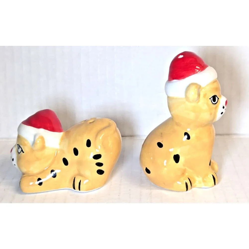 Leopard Cheetah Salt and Pepper Shakers Spotted Cats Cubs Santa Hat Ceramic